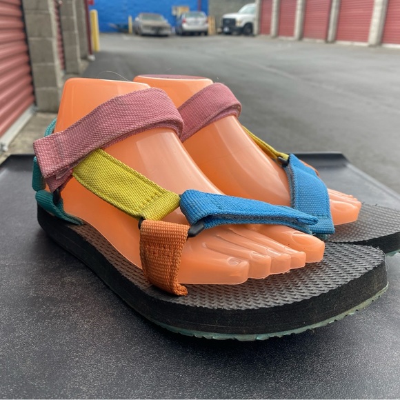 Women's Original Universal Teva a like Women’s Multi-Color Sandals Size 9.5 - Picture 3 of 13